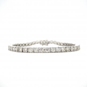9ct White Gold Illusion Set 4.00ct Diamond Tennis Bracelet - 7.5